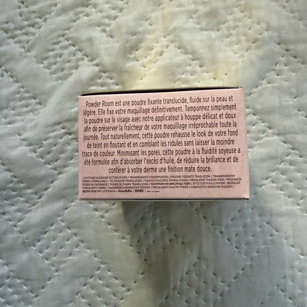 PRETTY VULGAR The Powder Room Translucent Setting Powder in 147 Matte About It